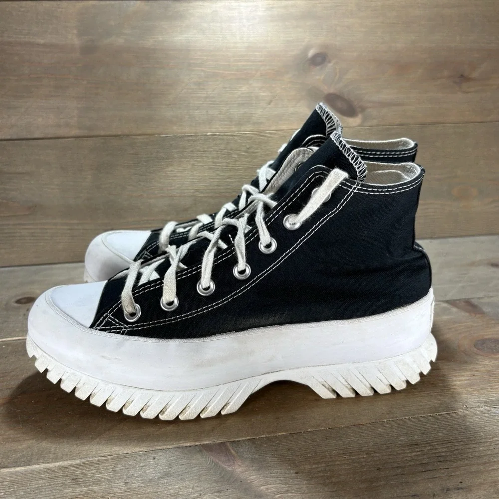 Converse Chuck Taylor Lugged Womens size 8 shoes Black White Platform sneakers